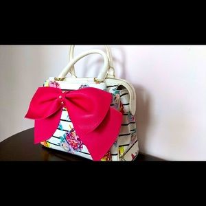 Betsy Johnson fuchsia and white purse